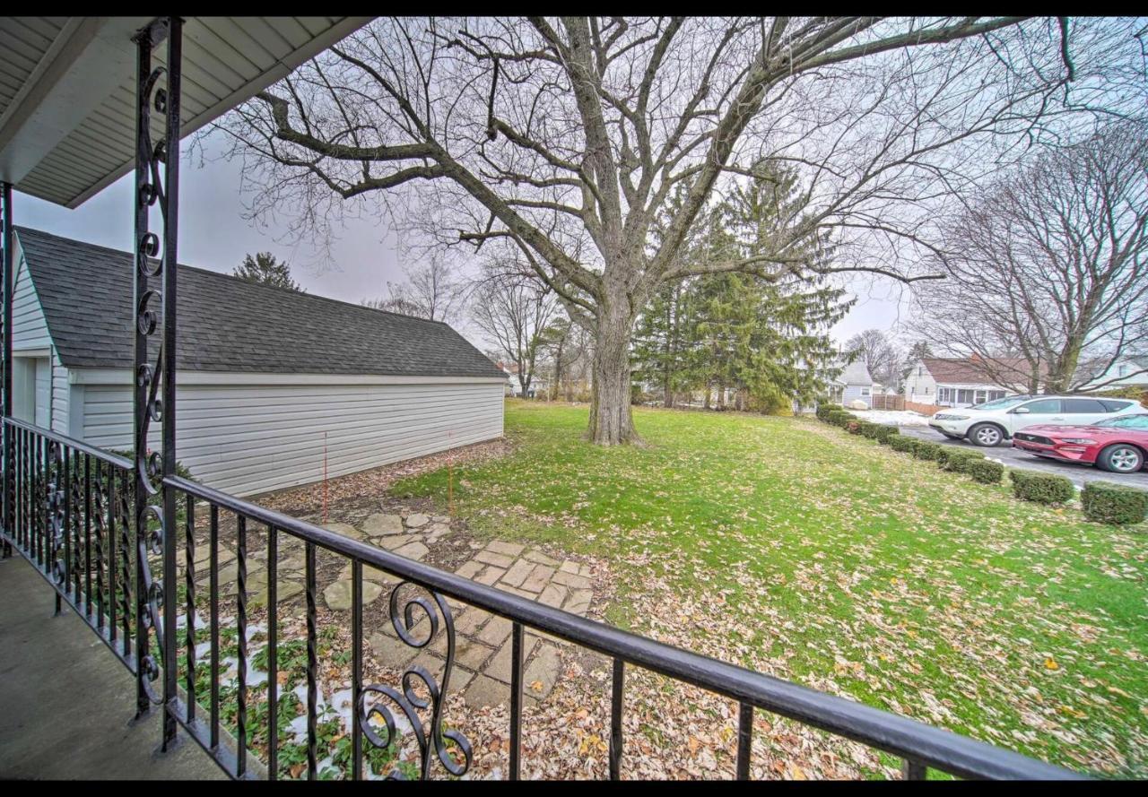Modern • Family Friendly • Grill • Fireplace